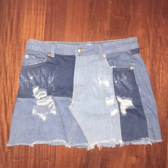 Patched denim skirt - Picture 2 of 4